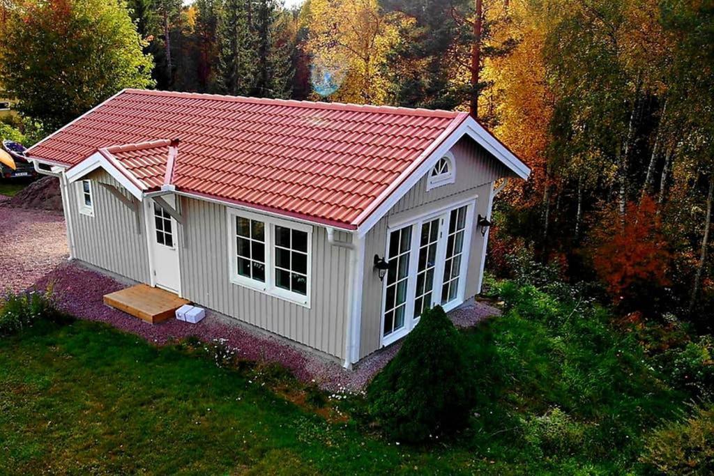 Nybyggd Stuga Intill Skogsbrynet - New Built Cottage Next To The Cowberry Forest Mora Ngoại thất bức ảnh